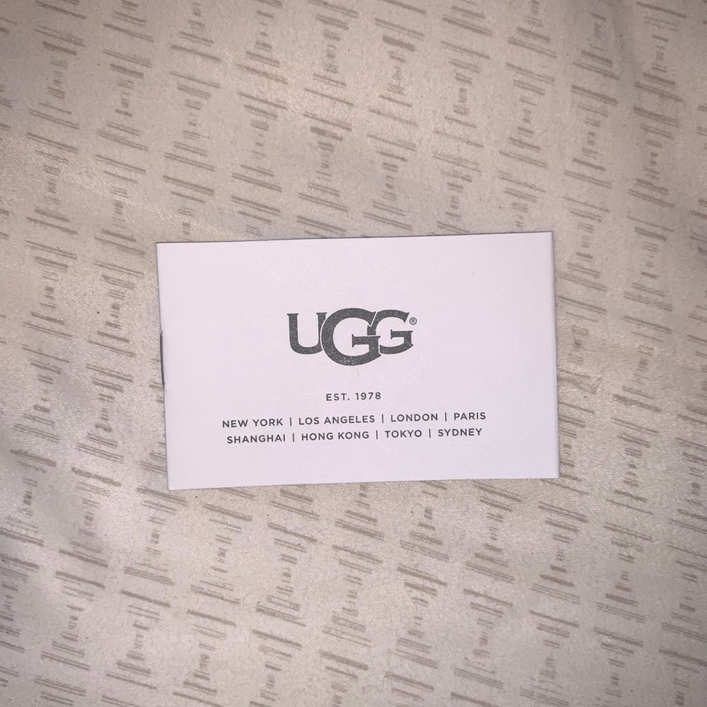 Ugg Flats - image 8